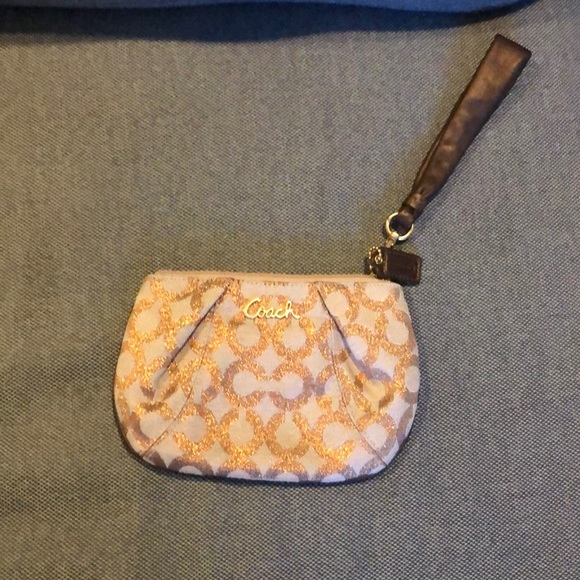 Coach Handbags - Coach Wristlet